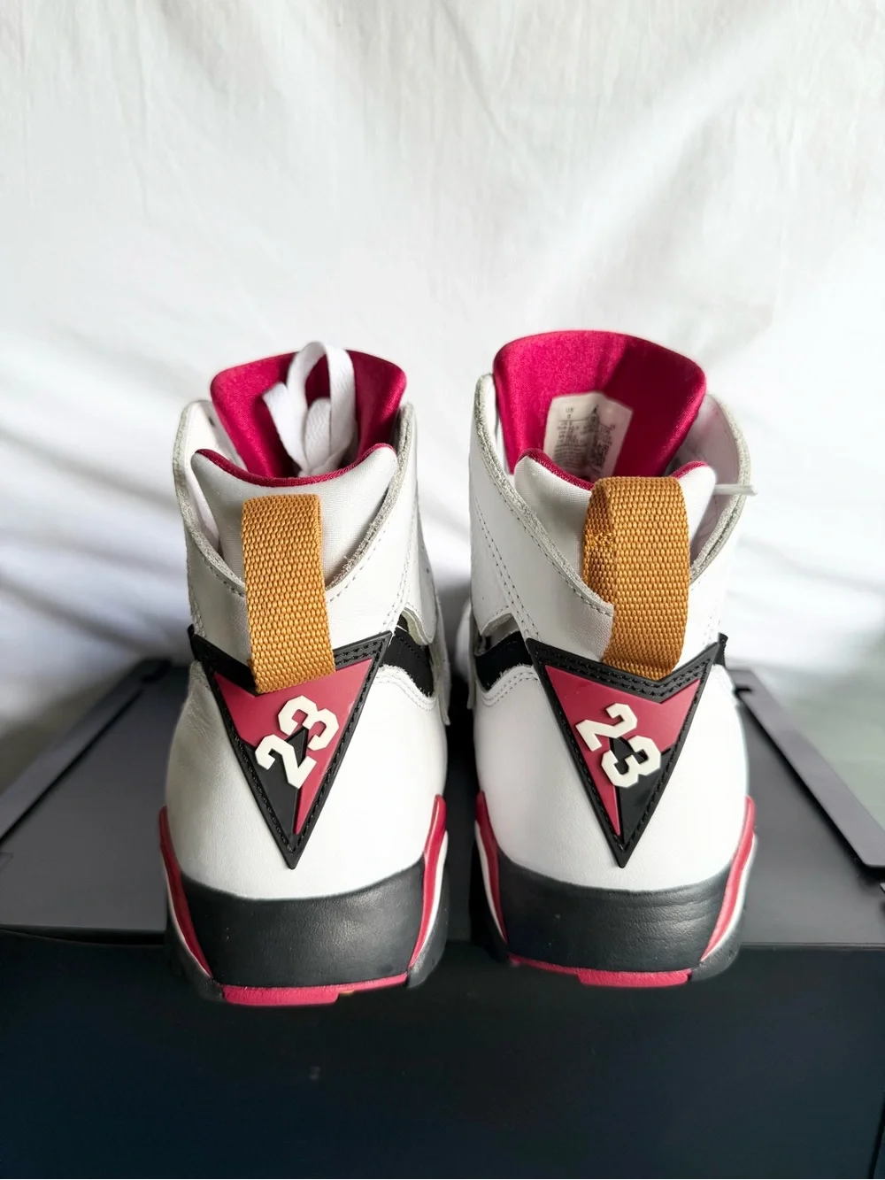 AUTHENTIC Jordan 7 Retro size 9 CU9307-106 2022 PRE-OWNED